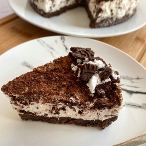 Cookies and Cream Cheesecake (gluten free, dairy free and vegan)